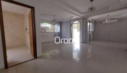 Casa com 3 dormitórios à venda, 230 m² por R$ 949.000,00 - Setor Morais - Goiânia/GO