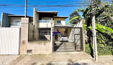 Sobrado no Bairro Vorstadt, próximo ao Sesi
