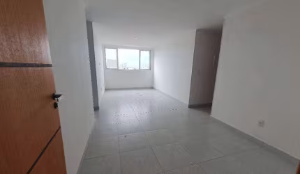 Apartamento com 3 dormitórios à venda, 80 m² por R$ 312.130,01 - Jardim Tavares - Campina Grande/PB