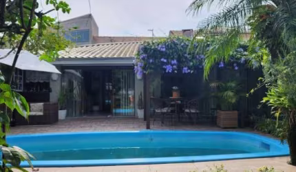 Casa a venda com Ponto comercial na Avenida Paranaguá Matinhos-PR