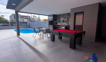 Casa Térrea 50 m do mar com Piscina, Edícula e espaço externo Baln Riviera