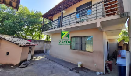Casa à Venda em Casimiro de Abreu-RJ, Centro - 2 quartos, 1 suíte, 1 sala, 3 banheiros, 82m².