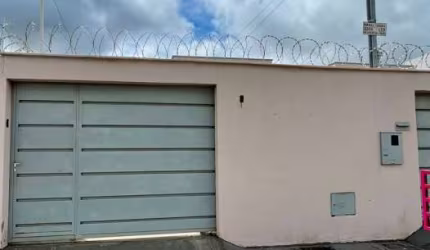 Casa à venda com 3 quartos, 1 suíte, 2 banheiros, 82,00 m²