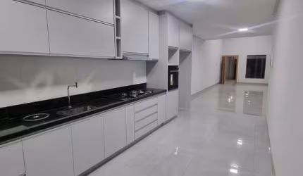Casa à Venda no Jardim Atlântico com 3 Suítes, 155 m²