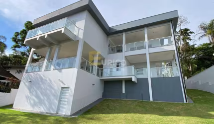 Casa Novíssima p/ locação no Condomínio Marambaia Vinhedo SP