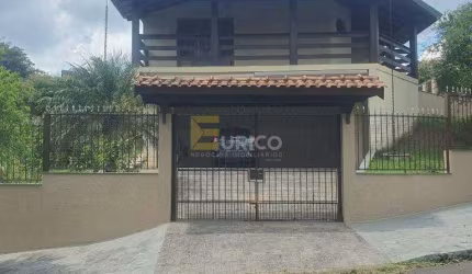 Casa à venda no Bosque das Arapongas em Serra Negra/SP