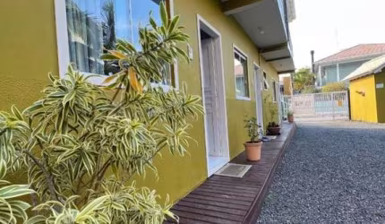 Casa para Venda em Florianópolis, Barra Da Lagoa, 7 dormitórios, 7 banheiros, 6 vagas