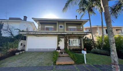 Casa para Venda em Florianópolis, Jurerê Internacional, 3 dormitórios, 3 suítes, 5 banheiros, 2 vagas