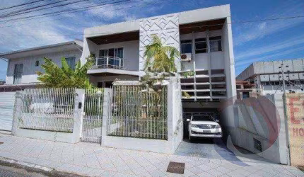 Casa Comercial para Venda em Florianópolis, Estreito, 3 dormitórios, 3 suítes, 4 banheiros, 10 vagas