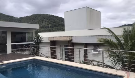 Casa para Venda em Florianópolis, Itacorubi, 4 dormitórios, 4 suítes, 7 banheiros, 4 vagas