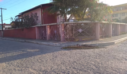 Casa mobiliada no centro de Itamaracá