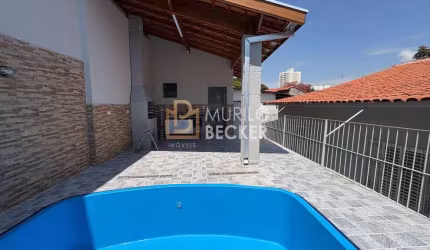 Casa térrea a venda com 3 quartos no Jardim Satélite