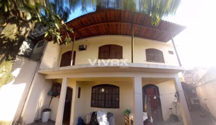 Casa com 3 quartos à venda na Estrada Henrique de Melo, Bento Ribeiro, Rio de Janeiro, 45 m2 por R$ 465.000