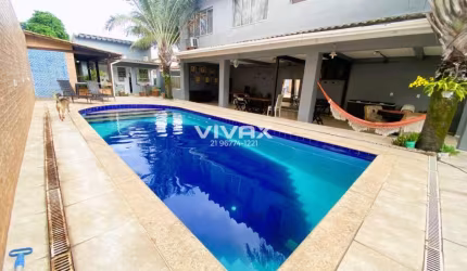 Casa com 3 quartos à venda na Rua Doutor Leal, Engenho de Dentro, Rio de Janeiro, 280 m2 por R$ 900.000