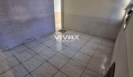 Apartamento com 3 quartos à venda na Rua Ramiro Magalhães, Engenho de Dentro, Rio de Janeiro, 66 m2 por R$ 200.000
