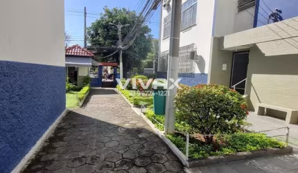 Apartamento com 3 quartos à venda na Rua Miguel Ângelo, Cachambi, Rio de Janeiro, 57 m2 por R$ 200.000