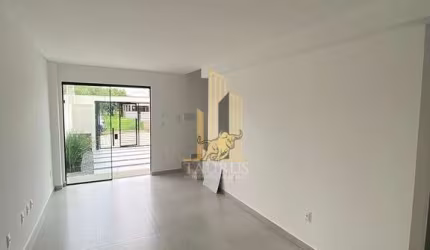 Sobrado 2 Suites 1 Vaga de garagem em Porto Belo