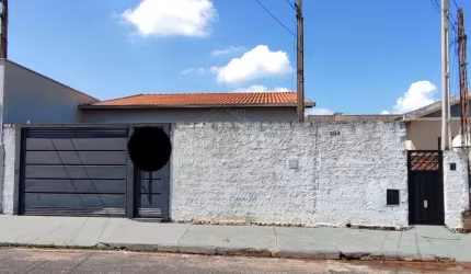 Casa com 3 quartos à venda no Jardim Ponte Alta, Américo Brasiliense , 174 m2 por R$ 360.000