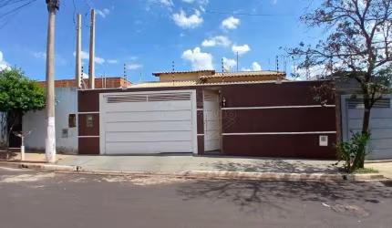 Casa com 3 quartos à venda no Residencial Aliança, Américo Brasiliense , 145 m2 por R$ 460.000