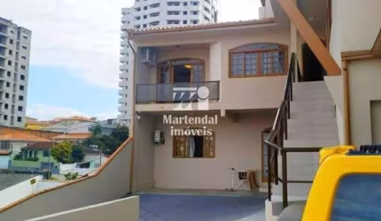 Casa com 5 Dormitórios