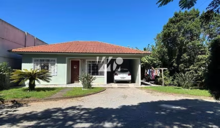 Casa com Ponto Comercial na Geral Bairro Aririu