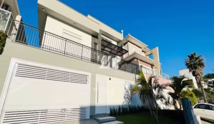 Casa 208m² com 3 Quartos e Suíte na Pedra Branca