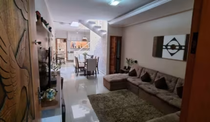 SOBRADO COM TRÊS SUÍTES, NO MELHOR DA VILA MARARI!
