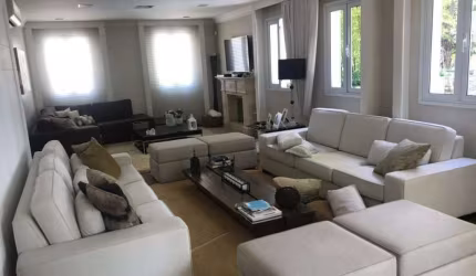 Magnífica Casa de Condomínio - 4 Quartos Suítes, 690m², Venda/Locação por R$ 6.900.000/R$50.000