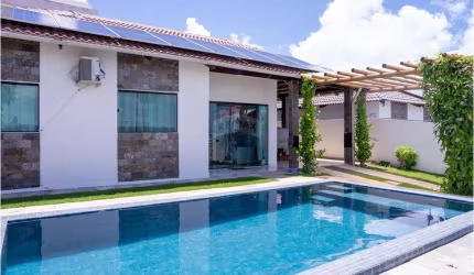 Seu Refúgio no Paraíso! Casa Mobiliada com Piscina a Venda na Praia de Carapibus - Conde/PB
