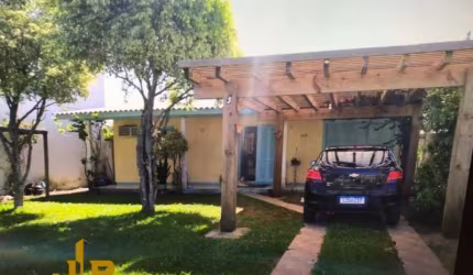 Casa 2 Dormitórios à venda no Bairro Centro com 75 m² de área privativa - 1 vaga de garagem