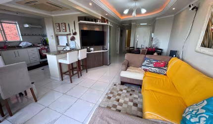 Apartamento 3 Dormitórios à venda no Bairro Barra com 95 m² de área privativa - 2 vagas de garagem