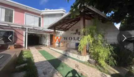 Casa com 3 quartos à venda na Rua Santa Isabel, 98, Barreiros, São José por R$ 1.400.000