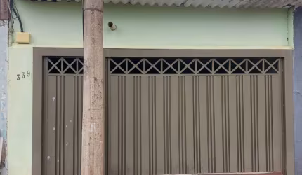 Atenção Investidor R$ 285.000,00  ️ Casa no Dutra para renda + entrada independentes e tudo separado (Água e Energia), área total terreno 217,12m²   03 casas + 01 salão comercial