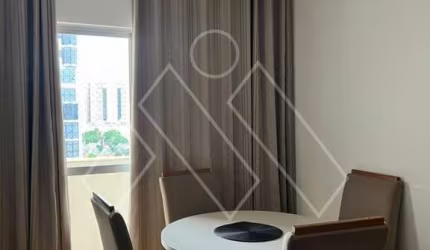 1 quarto no centro, com sacada e garagem