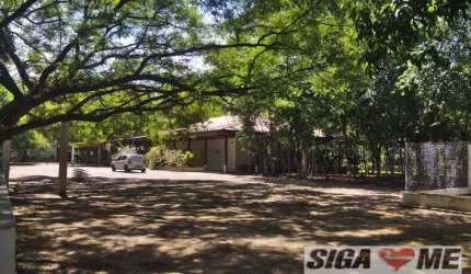 Terreno com 2 platôs prontos com área total de 41.729m² acesso a Anhanguera