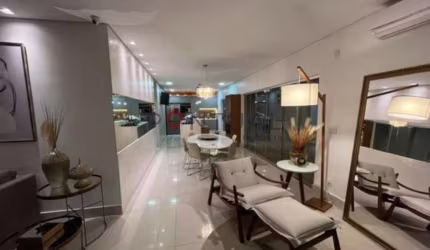 Casa Espetacular à Venda em Marília-SP, Jardim Maria Izabel: , 3 suítes, 1 sala, 5 banheiros, piscina!