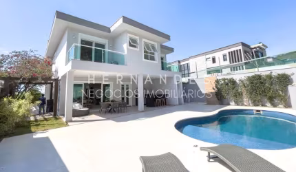 Residencial Gênesis II Alphaville com 5 suítes e 6 vagas cobertas Mobiliado