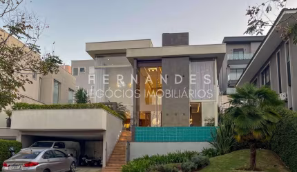 Casa mobilada de luxo para locação em condomínio no Alphaville! 4 quartos, 4 suítes, 3 salas, 5 banheiros, 2 vagas de garagem, 390m².