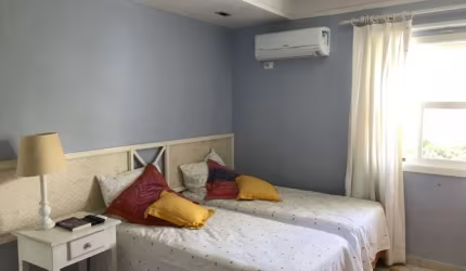 EXCELENTE CASA - PRAIA DA BALEIA