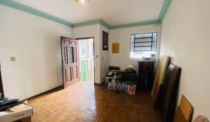 SOBRADO COM 2 DORMS., SALA, COZINHA E 2 WC