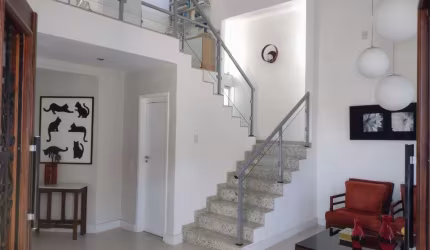 Casa Duplex, 3 quartos , 231 m² à venda  em Piratininga -Niterói/RJ.