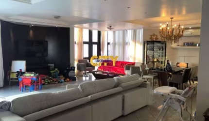 Vende-se Cobertura Edifício Domus Maxima