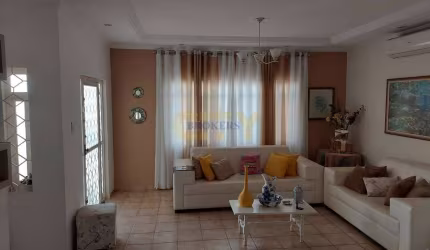 Vende-se Casa Boa Esperança
