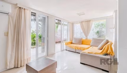 Casa com 3 dormitórios no bairro Jardim Isabel