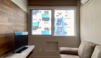 Apartamento completamente mobiliado em prédio com infra no Centro Histórico
