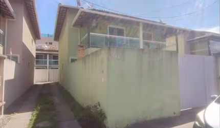 CASA DUPLEX COM 3 QUARTOS SENDO 2 SUITES A VENDA NO BAIRRO COSTAZUL EM RIO DAS OSTRAS RJ