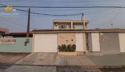 CASA DUPLEX COM 3 QUARTOS SENDO 2 SUÍTES A VENDA NO BAIRRO COSTAZUL EM RIO DAS OSTRAS RJ