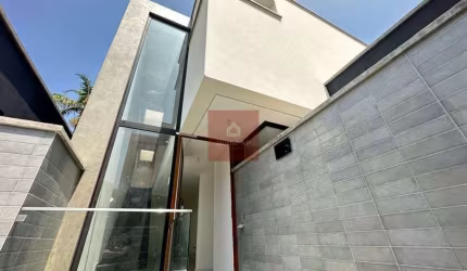 Casa maravilhosa no Brooklin Velho, 450m², Nova, 4 suítes, 4 vagas.