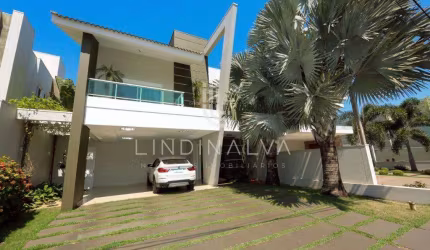 Sobrado no Country Iguaçu, mobiliado, com 2 suítes, amplo espaço gourmet e piscina