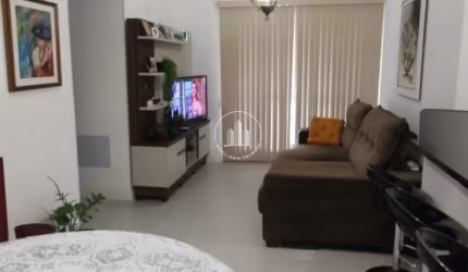 Apartamento semimobiliado, 3 quartos, 1 suíte em São José